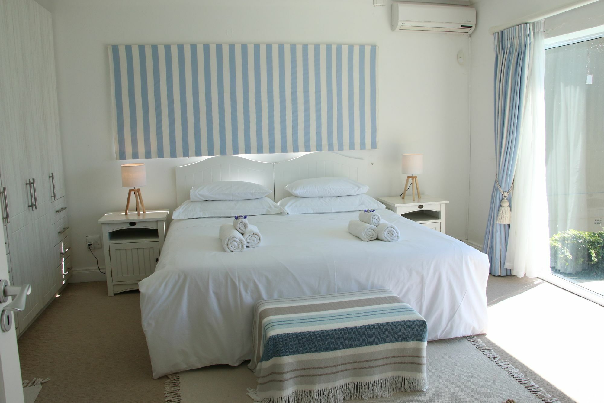 4 On Montagu Accommodation Мозел Бей Екстериор снимка