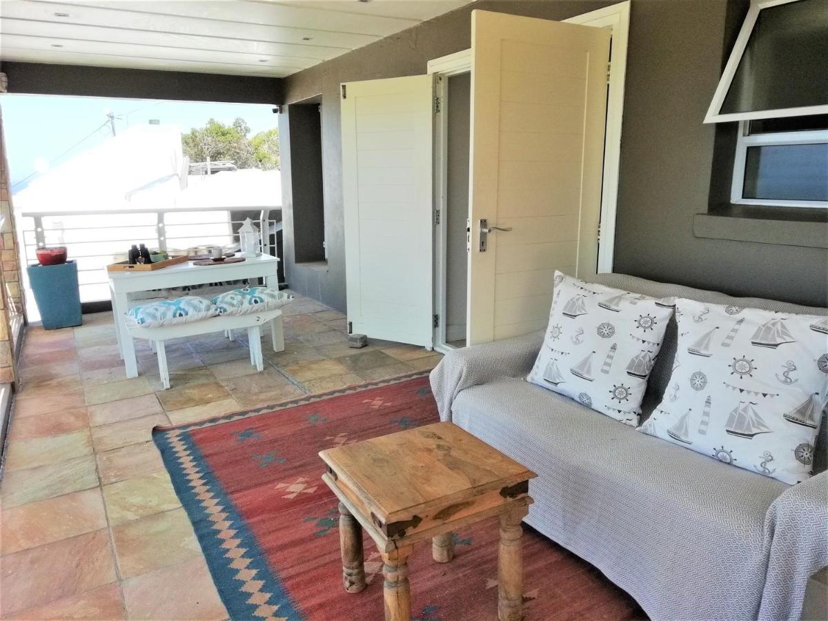 4 On Montagu Accommodation Мозел Бей Екстериор снимка
