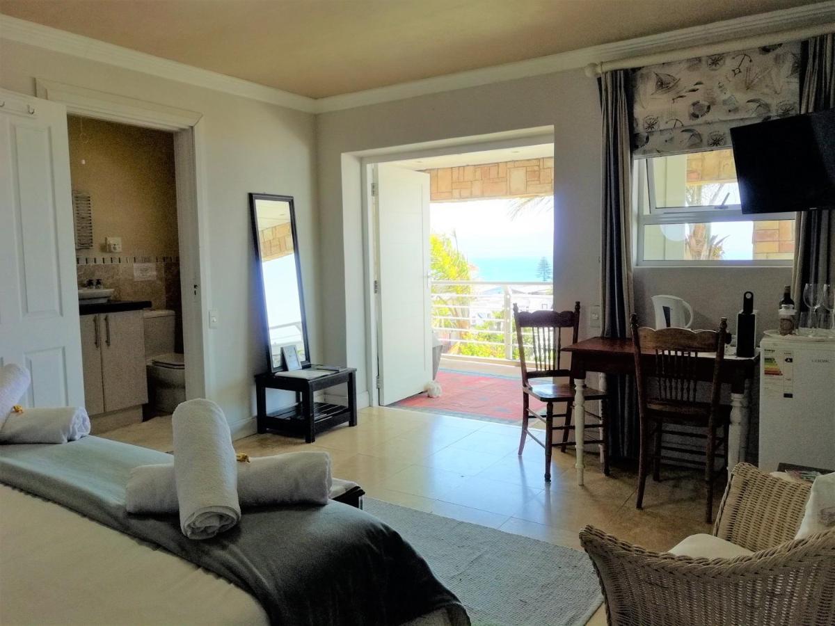 4 On Montagu Accommodation Мозел Бей Екстериор снимка